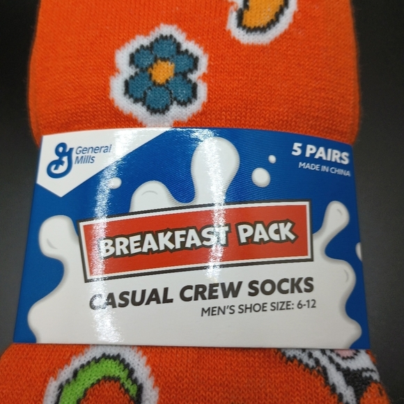 GENERAL Mills cereal Socks Trix cinnamon toast crunch Crew socks - Picture 4 of 7